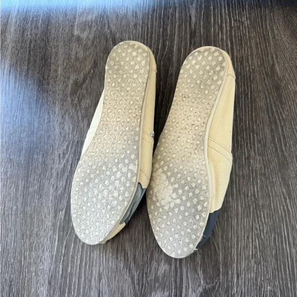 TOMS Custom painted shoes - Picture 9 of 9